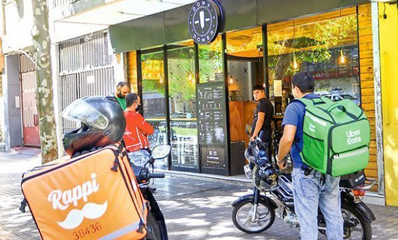 Los contratos laborales de las empresas como Rappi y Uber, a un paso de ser regulados por ley en Chile