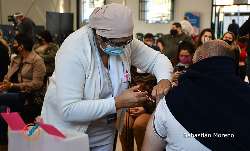 Tercera ola: la estresante realidad que viven los trabajadores de la salud