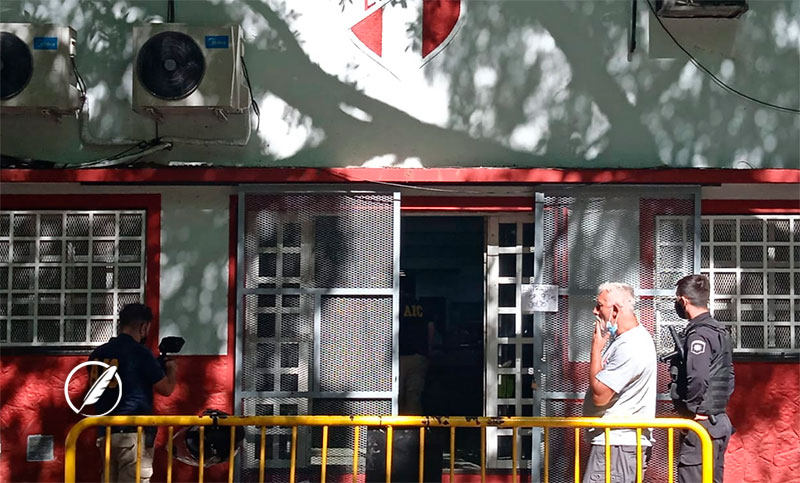 Una sospechosa balacera contra el frente del club Echesortu de Rosario