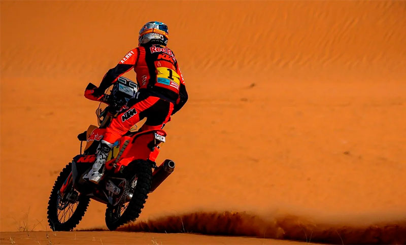 Benavides sufrió un retraso y cayó al sexto puesto en la general de motos