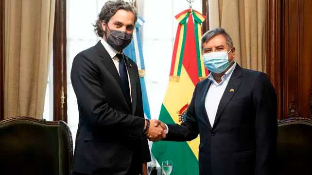 Santiago Cafiero se encuentra aislado por ser contacto estrecho de su par boliviano