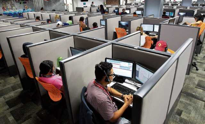 Trabajadores eventuales de call centers deberán ser contratados por plazo indeterminado