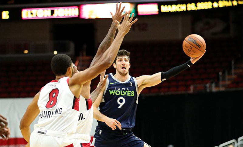 Bolmaro es regresado por Minnesota Timberwolves a la G-League de la NBA