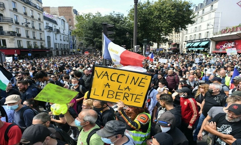 Se multiplican las protestas contra el pase sanitario en Francia