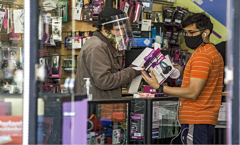 Ventas minoristas pymes subieron 4% en diciembre y acumularon un alza de 14,8 % en 2021