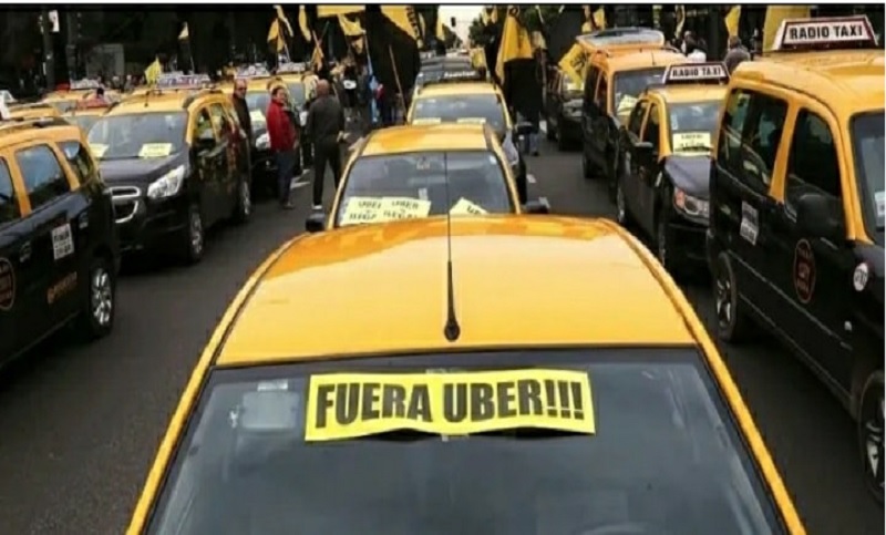 Taxistas ratificaron su rechazo al desembarco de Uber en Rosario