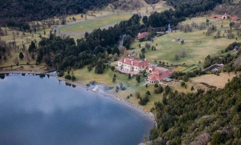 Denuncian “privación de la libertad y piratería” por parte de Lewis en Lago Escondido