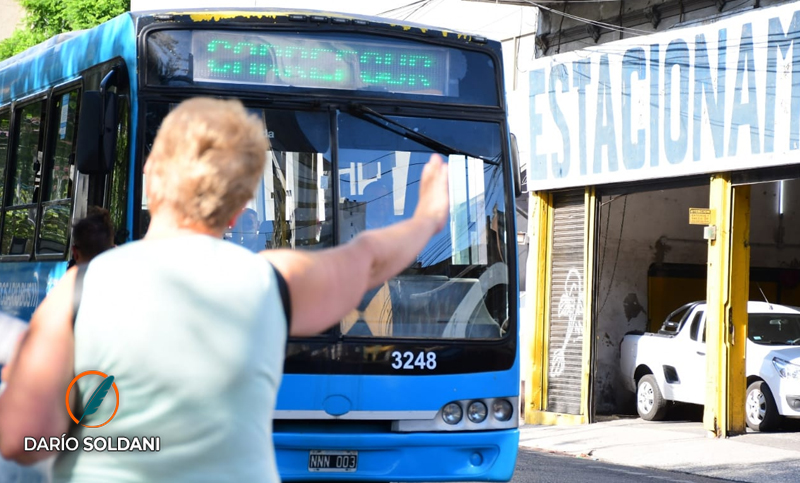 El pasaje de colectivo se fue a casi 60 pesos, ¿qué opinaron los rosarinos?