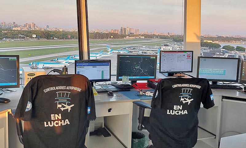 Los controladores aéreos están de paro este viernes y por eso se reprograman los vuelos