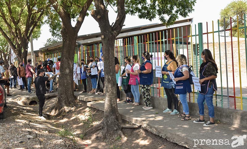Abrazo solidario a la escuela 1380, que sufrió un nuevo robo
