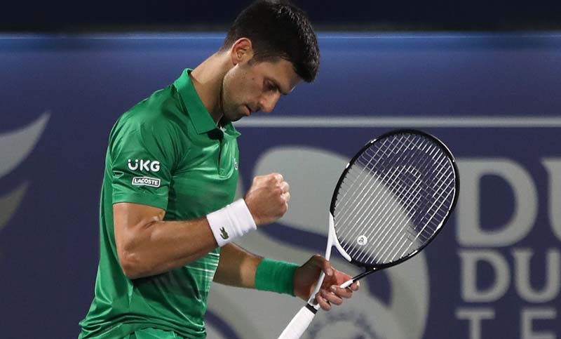 Novak Djokovic avanza en el ATP 250 de Dubái