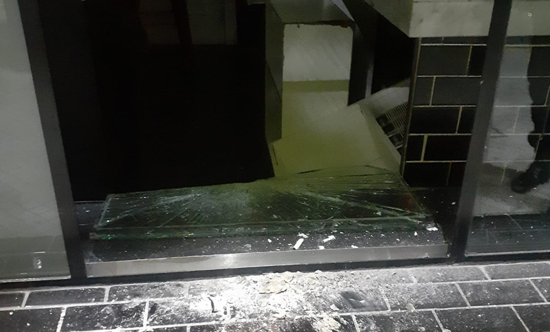 Segundo robo a una heladería de Pichincha: detienen a dos delincuentes