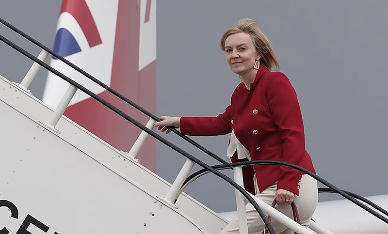 La Canciller británica vuela a Moscú para instar a la reducción de la “agresión” rusa contra Ucrania