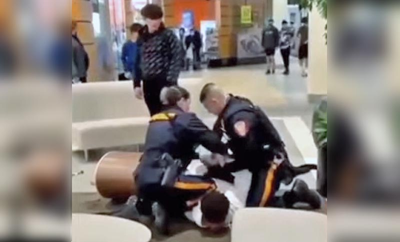 La actuación policial contra un joven durante una pelea generó denuncias por racismo