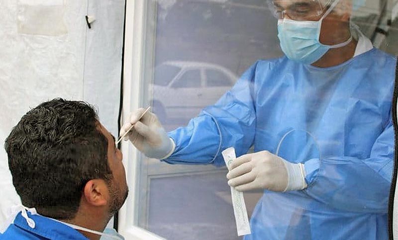 La CGT pidió que los trabajadores contagiados de Covid sean atendidos por las ART