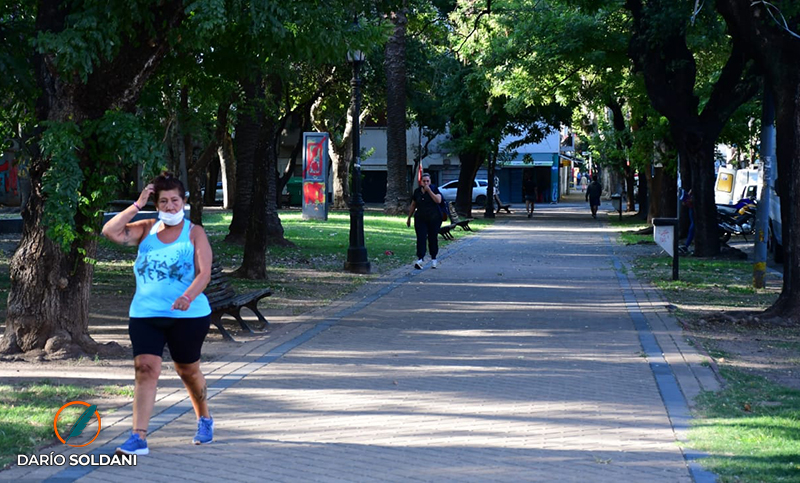 Rosario concentró casi todos los casos de Covid en la provincia este lunes
