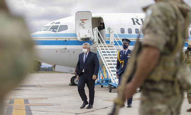Fernández aterriza en Moscú en el inicio de una gira que incluirá China y Barbados