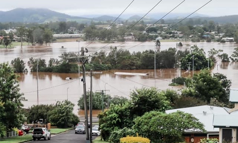Decenas de miles de australianos tuvieron que dejar sus casas por lluvias torrenciales e inundaciones récord