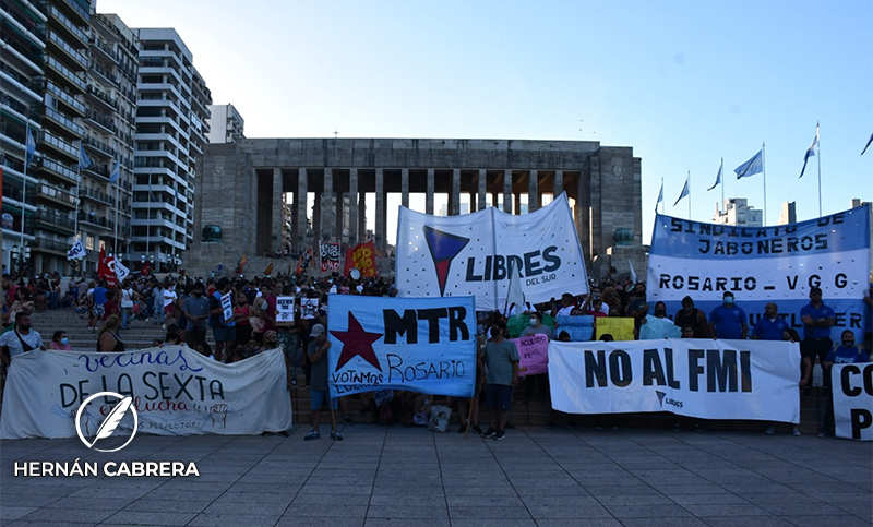 Organizaciones de izquierda marcharon contra el acuerdo con el Fondo