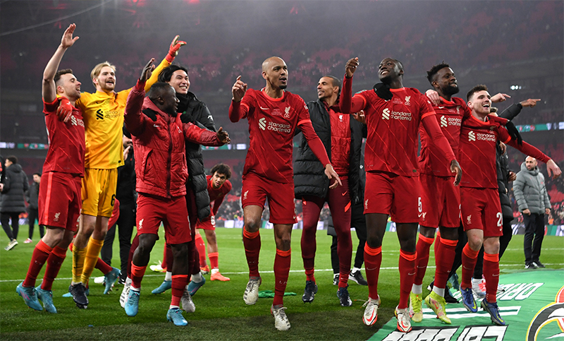 Después de 22 penales, Liverpool se coronó campeón de la Carabao Cup