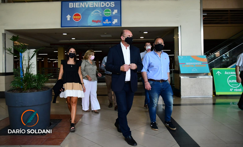 Trasladan el centro de vacunación de la ex Rural al Portal Rosario