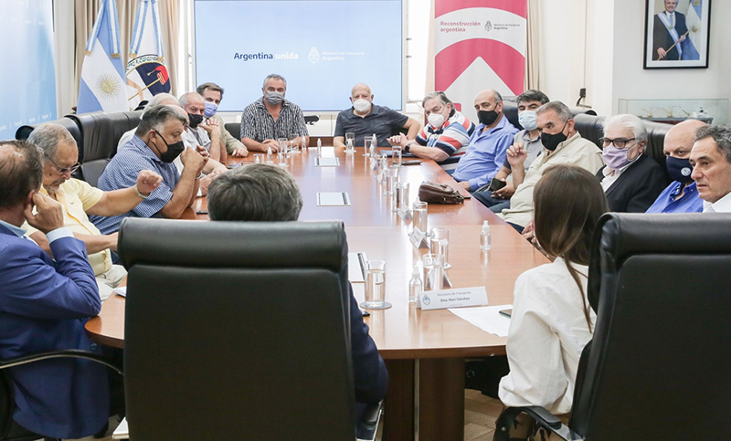 Gremio de Marina Mercante se reunió con funcionarios de Transporte
