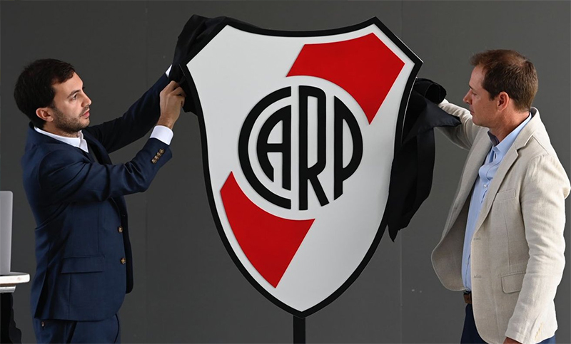 Sutil: River Plate cambió su escudo