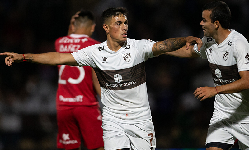 Matías Tissera deja el fútbol argentino con rumbo a Bulgaria