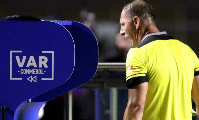 El VAR desembarca en el fútbol argentino en la fecha 8 de la Copa de la Liga