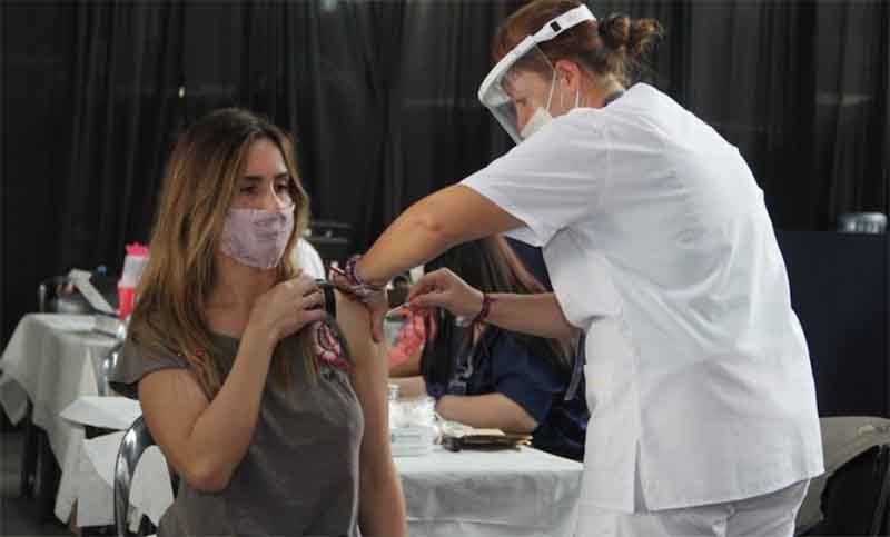 La UNR aplicará vacunas contra el coronavirus a toda la comunidad universitaria