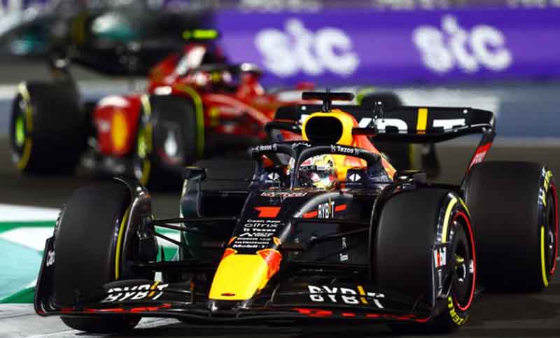 Verstappen se quedó con el Gran Premio de Arabia Saudita