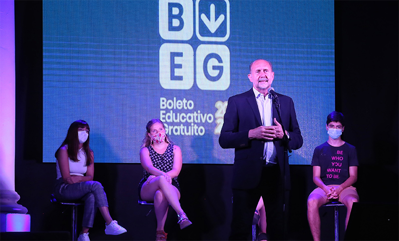 Perotti presentó el Boleto Educativo Gratuito 2022 para estudiantes, docentes y asistentes escolares