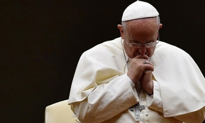 Francisco, preocupado por la «amenaza nuclear» de la guerra en Ucrania