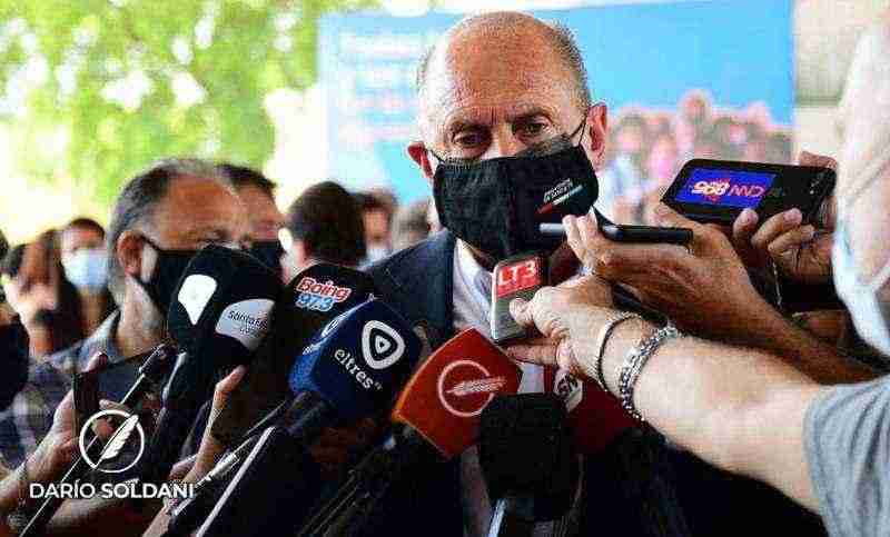Perotti y Costamagna rechazaron la suspensión de exportaciones de harinas y aceite de soja