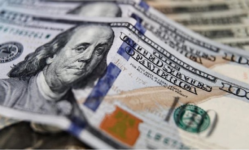 El dólar blue cayó y alcanzó su valor más bajo en casi dos meses