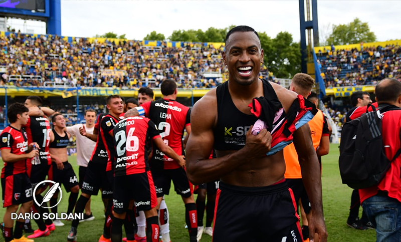 Newell’s se hizo colosal en Arroyito y sacó un triunfazo en un partido peleado