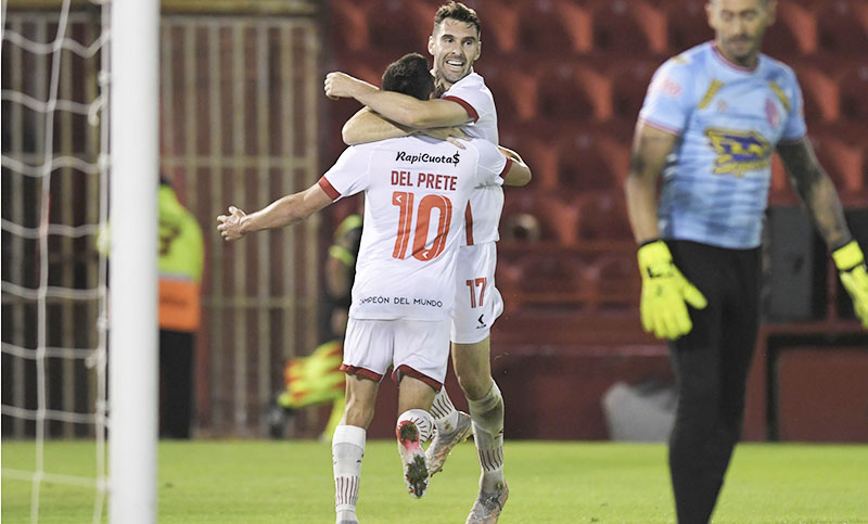 Estudiantes fue demasiado para Barracas Central y lo goleó 6-1