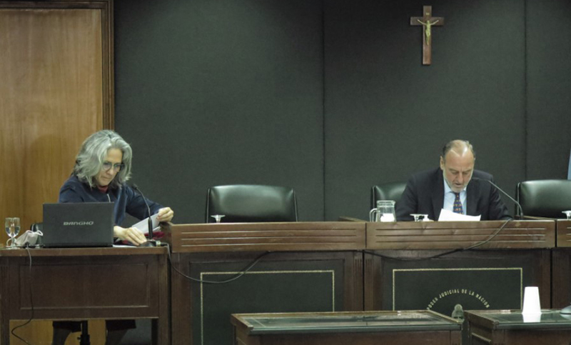 Piden 40 años de cárcel a integrantes de una secta acusada de explotar a sus fieles