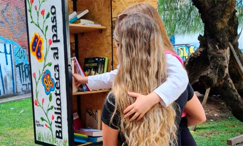 Donan una «Biblioteca al Paso» para una plaza de Rosario