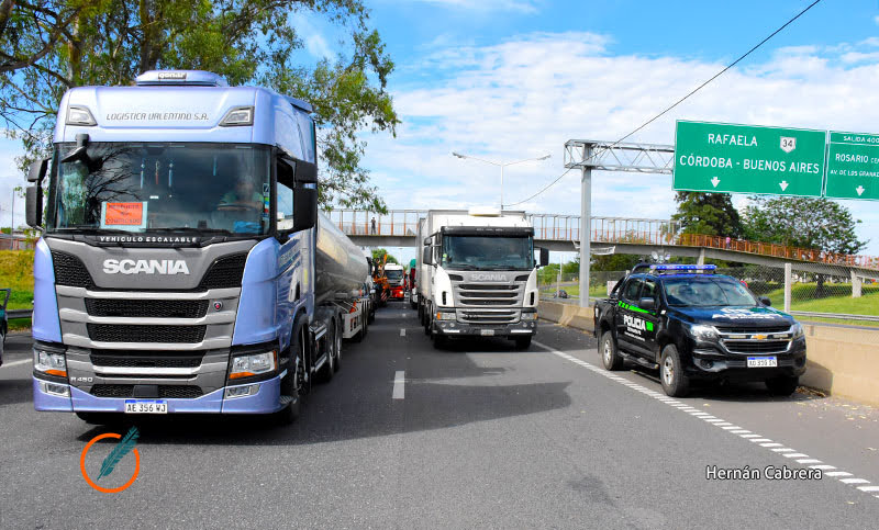 Alto acatamiento en la primera jornada del paro de transportistas en todo el país