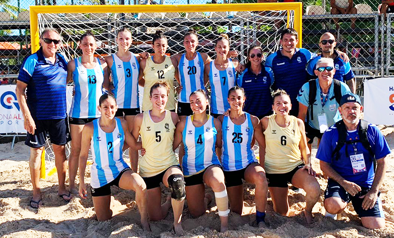 La selección femenina de beach handball se quedó con el oro en Brasil