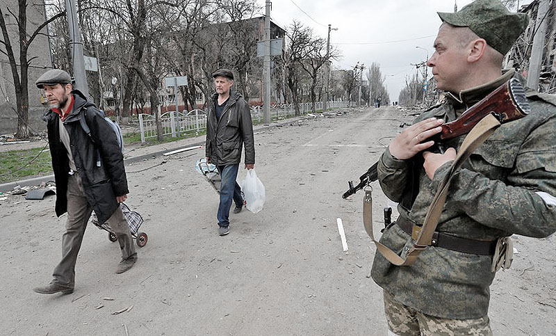 Rusia cesa por unas horas la ofensiva en Mariúpol para que las fuerzas ucranianas depongan las armas