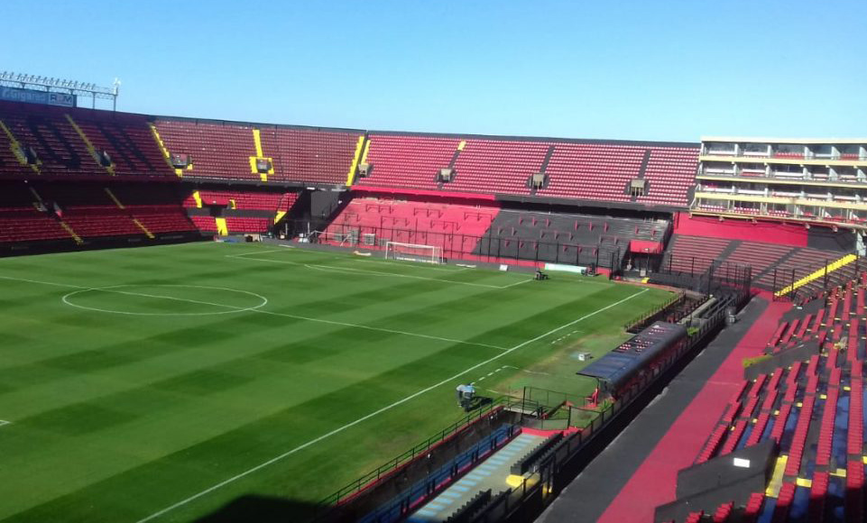 Suspendieron el ingreso de público en Colón por reiterados incidentes