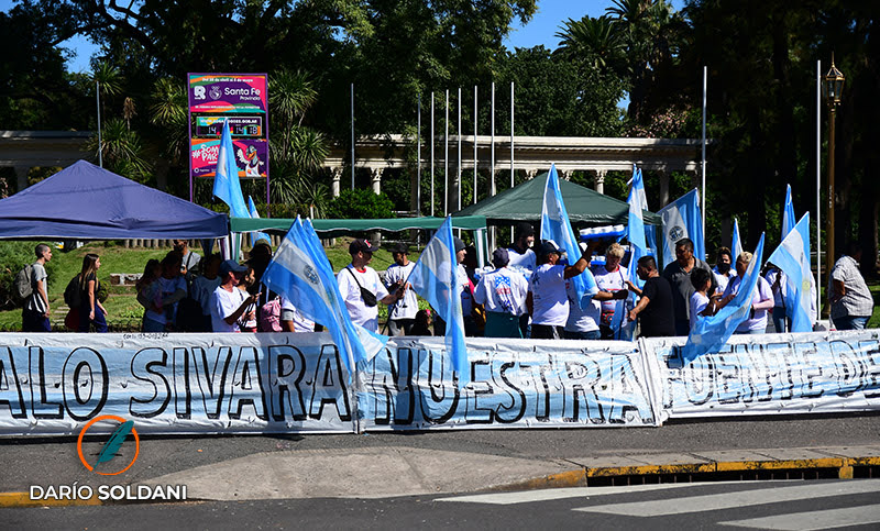 Protesta de los vendedores ambulantes en el Parque Independencia