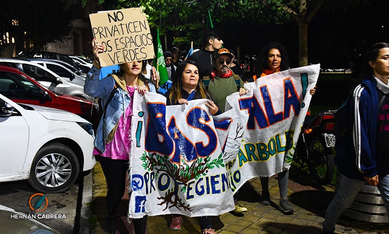 En el Día de la Tierra, se realizó una marcha para pedir por políticas ambientales