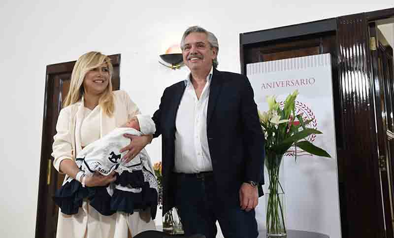 Alberto Fernández y Fabiola Yañez presentaron a su hijo: «Es un oasis en un tiempo tan difícil»