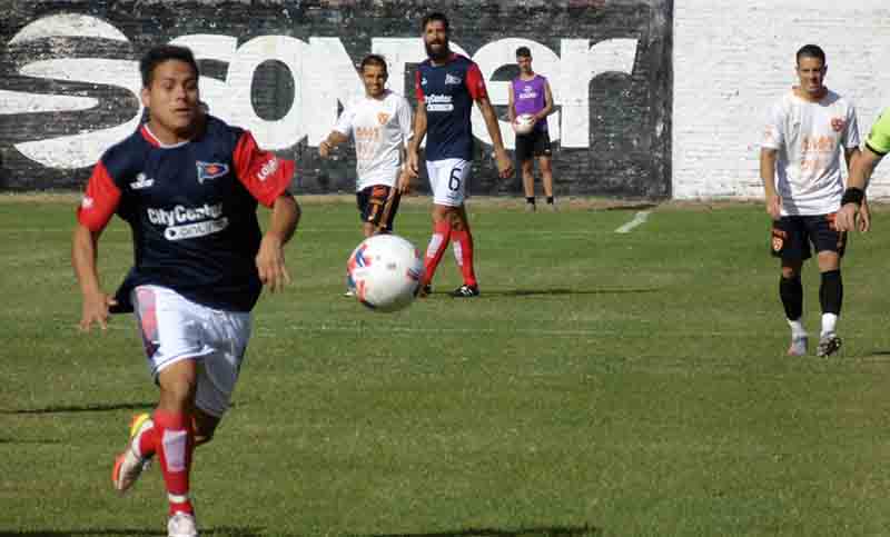 El Charrúa no tuvo puntería y se debió conformar con el empate ante el líder