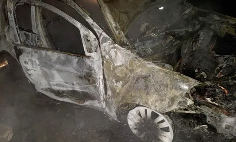 Encontraron quemado el auto del hombre asesinado con un tiro en la cabeza en la zona sur