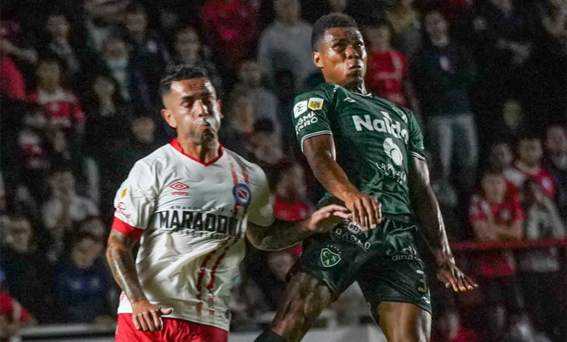 Argentinos y Sarmiento empataron sin goles y todo sigue igual en la Zona A