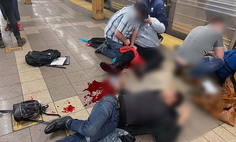 Nueva York: varias personas fueron baleadas y hallan explosivos sin detonar en una estación de subte